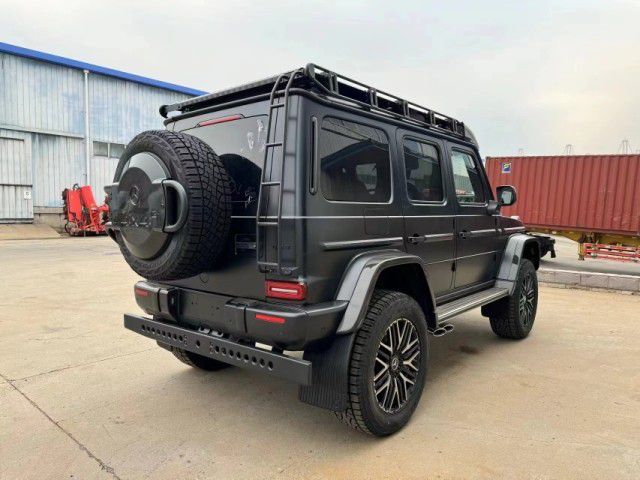 红色菱形格4x4奔驰G63限引擎赛道模式(图5)